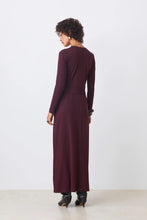 Cargar imagen en el visor de la galería, Vestido largo CIRUELA
