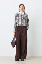 Cargar imagen en el visor de la galería, Camisa con pedrería GRIS