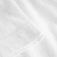 Cargar imagen en el visor de la galería, Camiseta con serigrafía BLANCO