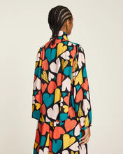 Cargar imagen en el visor de la galería, Blusa con lazada ESTAMPADA