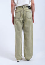 Cargar imagen en el visor de la galería, Vaquero holgado VERDE