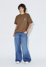 Load image into Gallery viewer, Camiseta con serigrafía MARRÓN