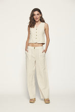 Cargar imagen en el visor de la galería, Chaleco rayas diplomáticas BEIGE