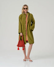 Cargar imagen en el visor de la galería, Parka Impermeable con Capucha VERDE