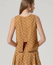 Cargar imagen en el visor de la galería, Top Minimalista con Espalda Cruzada CAMEL
