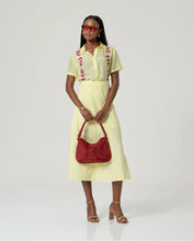 Cargar imagen en el visor de la galería, falda-evase-midi-verde-limon-costuras-vistas-arbol-shop