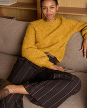 Cargar imagen en el visor de la galería, Jersey cuello redondo MOSTAZA