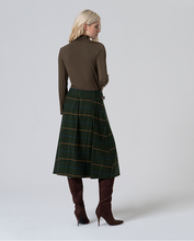 Cargar imagen en el visor de la galería, Falda plisada VERDE