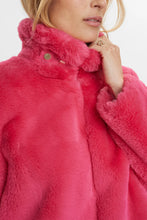 Cargar imagen en el visor de la galería, Chaqueta pelo suave FUCSIA