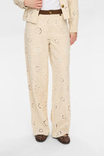 Load image into Gallery viewer, pantalon-wide-leg-mujer-bordado-calado-floral-blanco-roto-arbol-shop