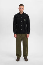 Cargar imagen en el visor de la galería, Sobrecamisa pana VERDE