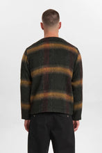 Cargar imagen en el visor de la galería, Sobrecamisa cuello en V VERDE