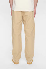 Load image into Gallery viewer, Pantalón con pinzas BEIGE