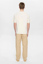 Load image into Gallery viewer, Pantalón con pinzas BEIGE