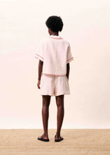 Load image into Gallery viewer, Camisa manga corta con ribetes Rosa