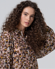 Cargar imagen en el visor de la galería, camisa-fluida-mujer-estampado-animal-leopardo-mangas-abullonadas-arbol-shop