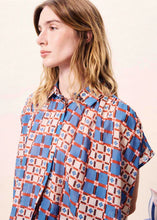 Load image into Gallery viewer, Camisa Oversize estampado geométrico Multi