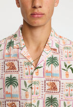 Cargar imagen en el visor de la galería, Camisa estampado palmeras Rosa