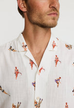 Cargar imagen en el visor de la galería, Camisa estampado pin up blanco