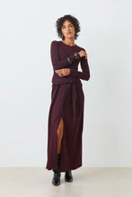 Cargar imagen en el visor de la galería, vestido-largo-mujer-borgoña-nudo-cintura-abertura-lateral-manga-larga-arbol-shop