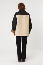 Cargar imagen en el visor de la galería, Abrigo corte amplio BEIGE