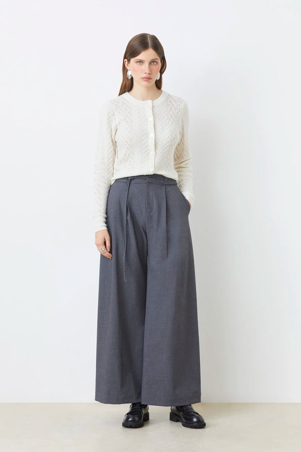 Pantalón ancho con cordón GRIS