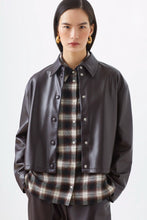Load image into Gallery viewer, Blusa corta de piel  CABERNET
