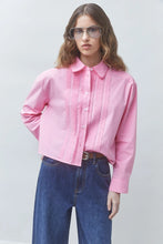 Cargar imagen en el visor de la galería, Blusa corta plisada Rosa
