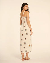 Load image into Gallery viewer, Vestido largo bordado Margarita

