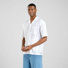 Load image into Gallery viewer, Camisa corte holgado BLANCO

