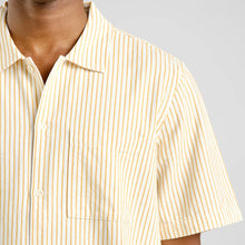 Cargar imagen en el visor de la galería, Camisa cuello camisero AMARILLO
