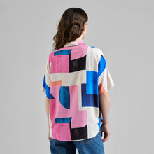 Cargar imagen en el visor de la galería, Camisa manga corta Abstract Block Multicolor
