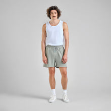 Cargar imagen en el visor de la galería, Pantalones cortos con cordón Verde
