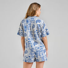 Cargar imagen en el visor de la galería, Camisa estampado Ocean  Azul
