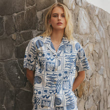 Cargar imagen en el visor de la galería, Camisa estampado Ocean  Azul
