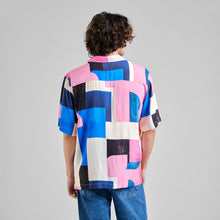 Cargar imagen en el visor de la galería, Camisa manga corta Abstract Block  Multicolor

