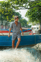 Load image into Gallery viewer, Short con estampado a mano AZUL
