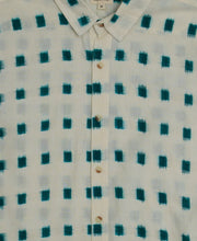 Cargar imagen en el visor de la galería, Camisa manga corta estampada blanco
