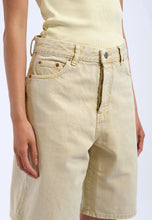 Cargar imagen en el visor de la galería, Pantalón corto vaquero AMARILLO
