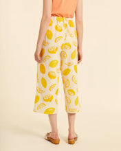 Cargar imagen en el visor de la galería, Pantalón crop limón Amarillo
