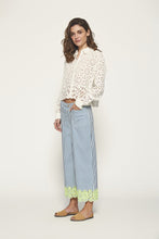 Load image into Gallery viewer, Camisa perforada BLANCO
