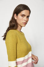 Cargar imagen en el visor de la galería, jersey-punto-mujer-tricolor-mostaza-rosa-detalles-metalizados-brillo-arbol-shop
