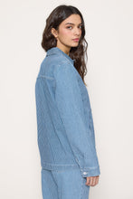 Load image into Gallery viewer, Chaqueta rayas finas Azul
