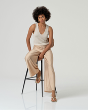 Load image into Gallery viewer, Pantalón ancho BEIGE
