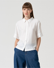 Cargar imagen en el visor de la galería, Camisa corta satinada BLANCO
