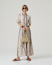Load image into Gallery viewer, Vestido camisero de manga corta rayas Beige
