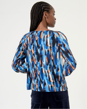 Cargar imagen en el visor de la galería, Blusa fluida AZUL
