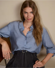 Cargar imagen en el visor de la galería, Camisa oversize CELESTE
