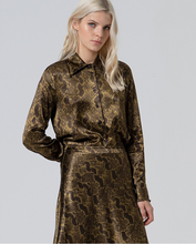 Cargar imagen en el visor de la galería, Falda satinada VERDE
