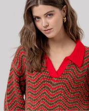 Cargar imagen en el visor de la galería, Jersey de cuello polo con relieve Rojo

